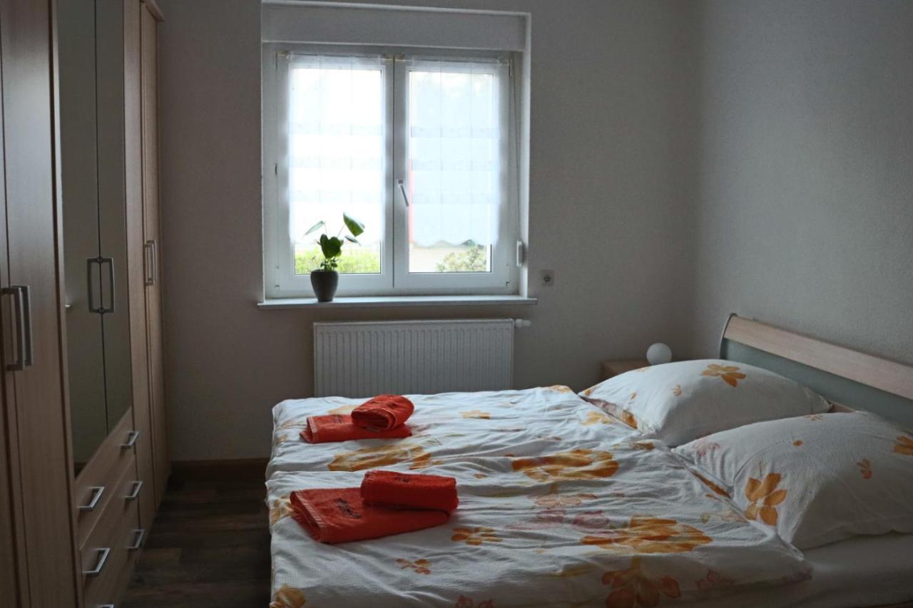 Fewo Gaesteunterkunft Drathschmidt Senftenberg Exteriör bild